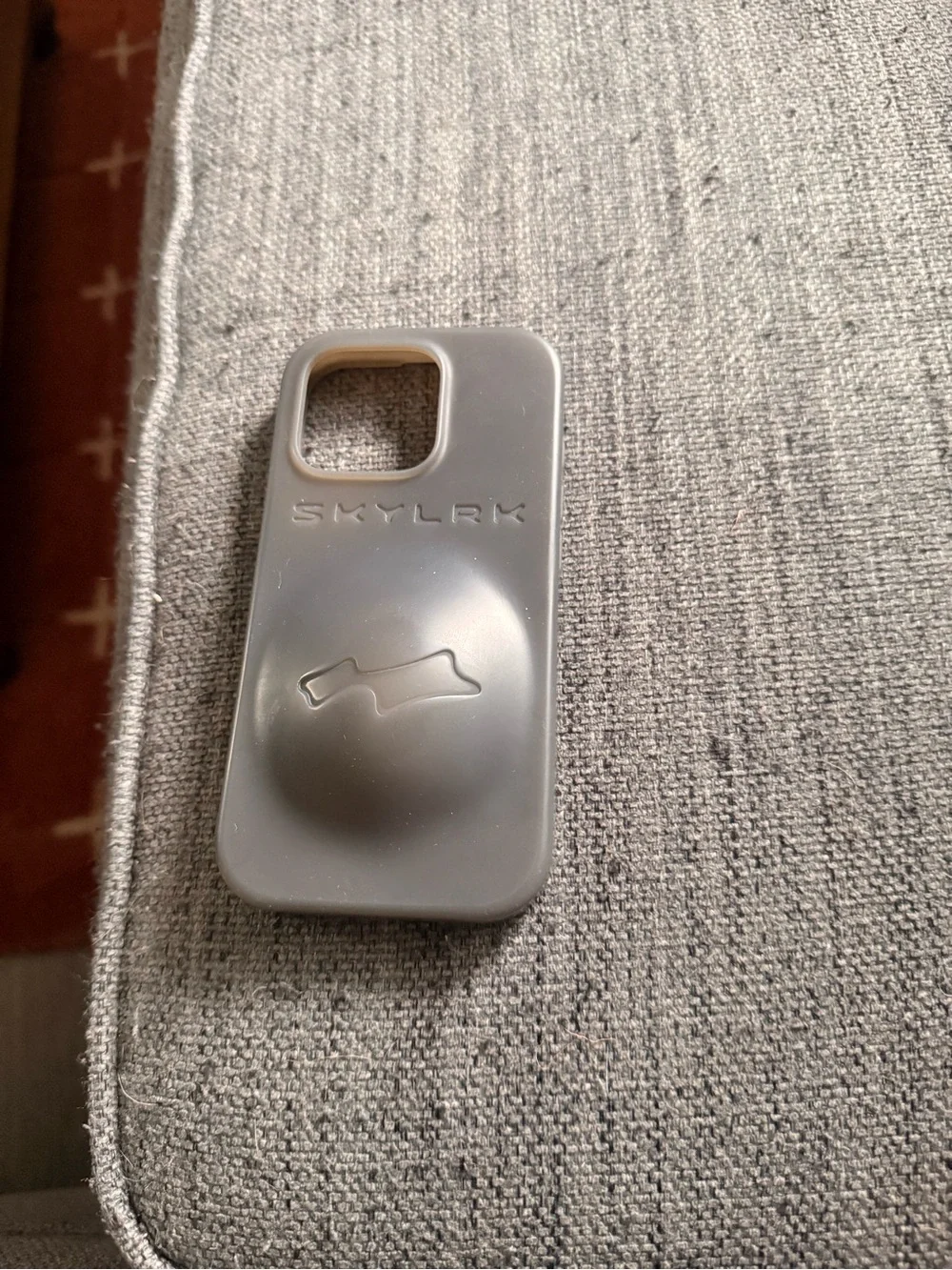 Skylrk Gray/black iPhone phoneCase